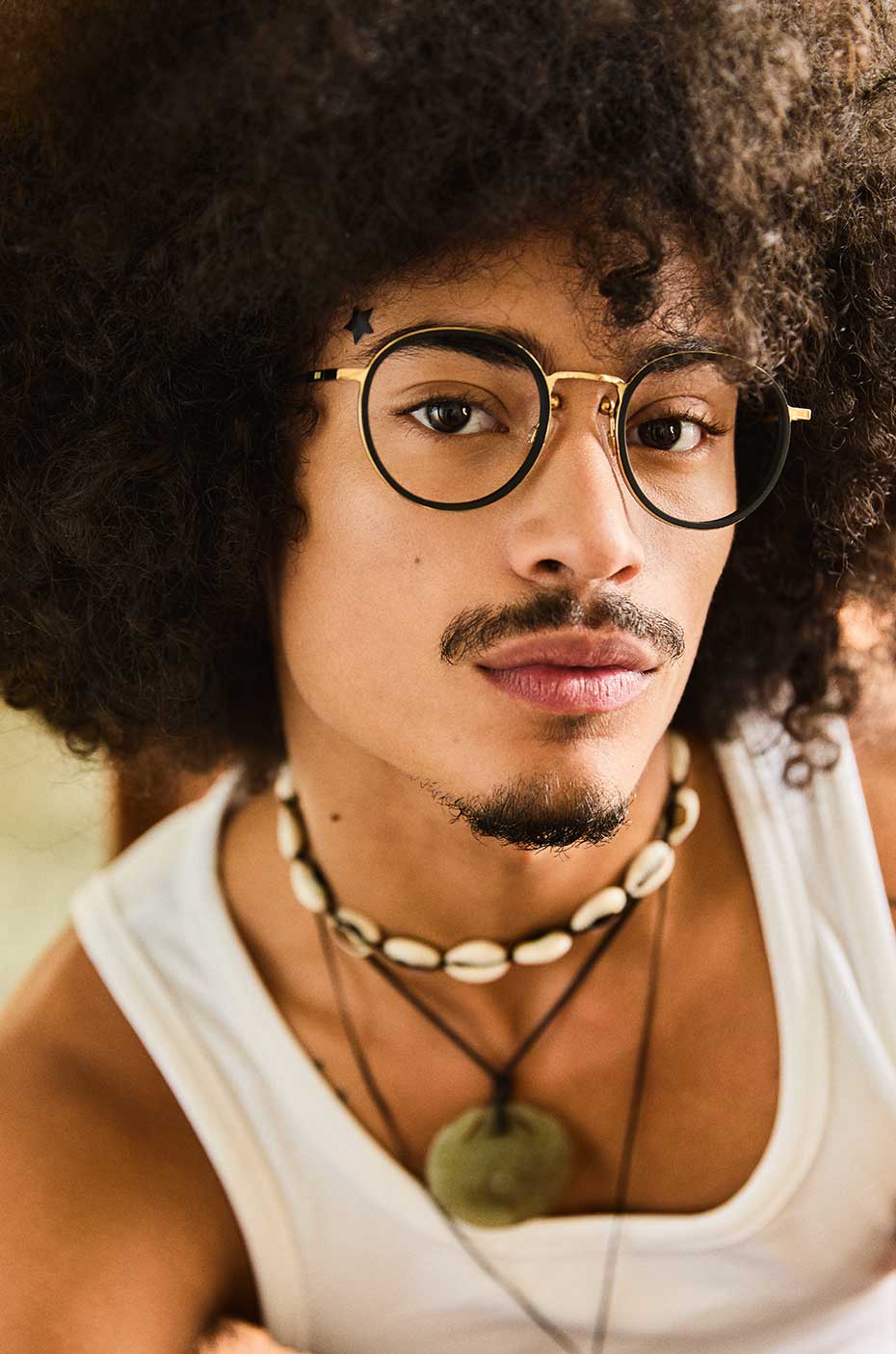 Metropolitan: Mann mit Brille