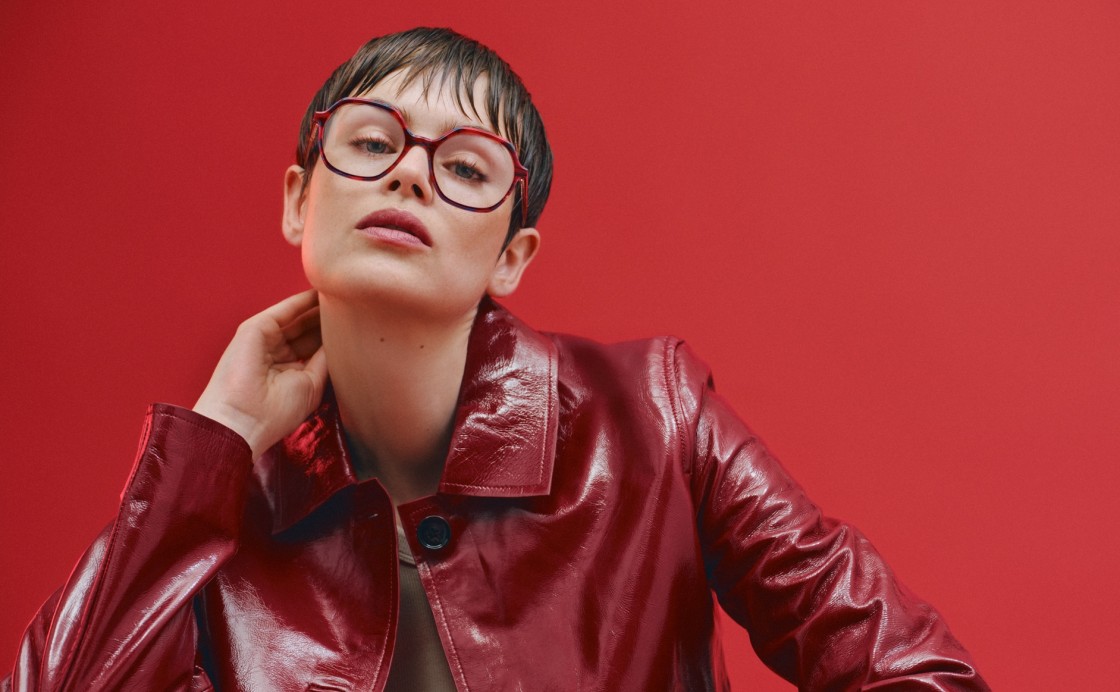 OWP: Frau mit Brille